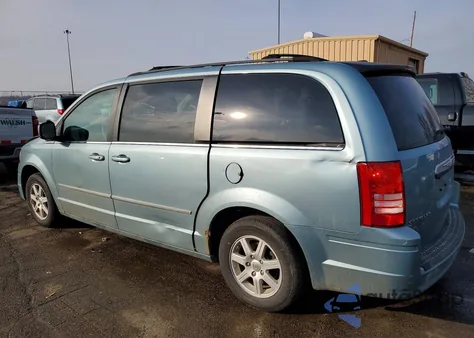 2010 Chrysler Town & Country Touring из США, поврежденный, VIN 2A4RR5D12AR294063